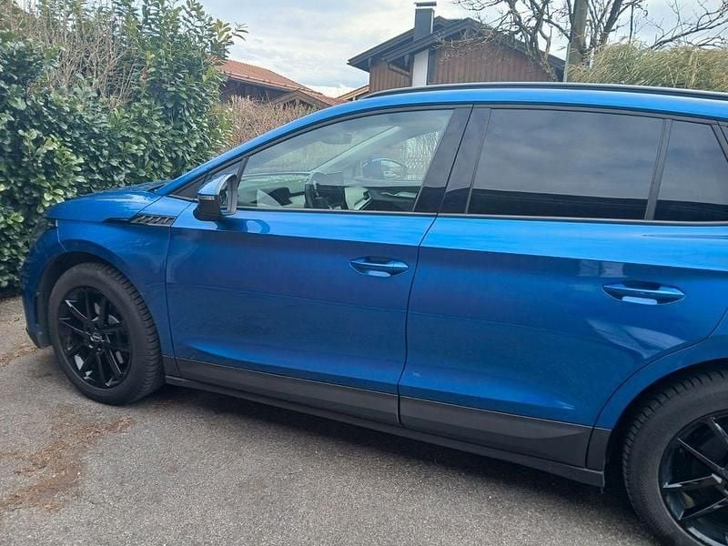 Blau Gebraucht 2022 Skoda Enyaq iV Lounge SUV | 27.500 € (Superpreis) - Bild 1/4