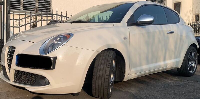 Weiß Gebraucht 2012 Alfa Romeo MiTo Quadrifoglio Verde Kleinwagen | 12.000 € - Bild 1/4