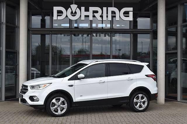 Gebraucht Ford Kuga Titanium 179 PS (131 kW) 2017 Frost weiß SUV