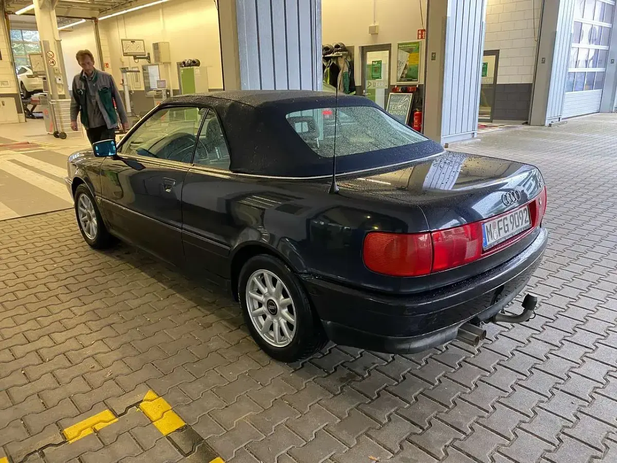 Gebraucht Audi Cabriolet 150 PS (110 kW) 1995 Blau Cabrio