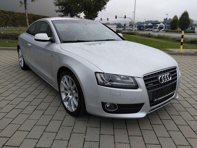 Silber Gebraucht 2009 Audi A5 S-Line Coupé | 5.990 € (Guter Preis) - Bild 1/4