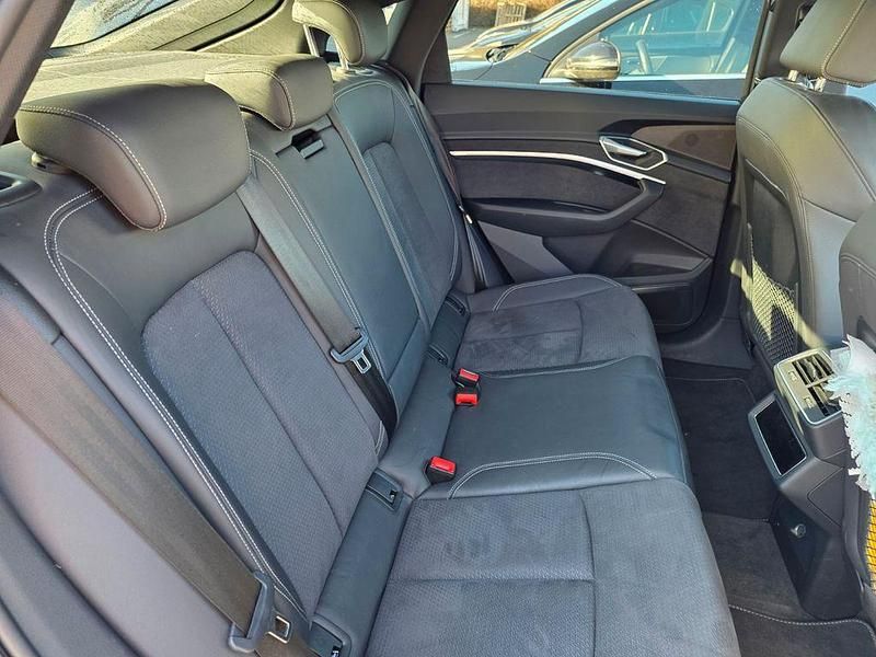 Gebraucht Audi e-tron S-Line 230 kW (313 PS) 2021 Schwarz SUV