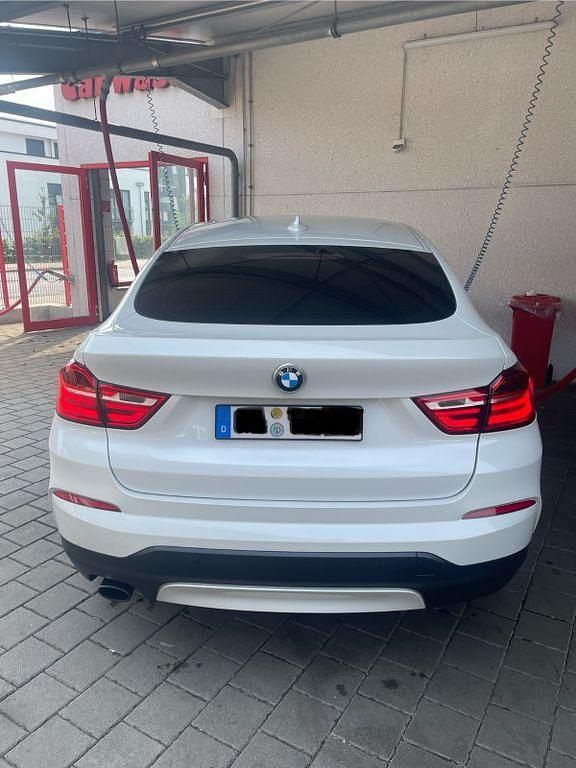 Weiß Gebraucht 2016 BMW X4 Sport Line SUV | 23.500 € (Fairer Preis) - Bild 1/4