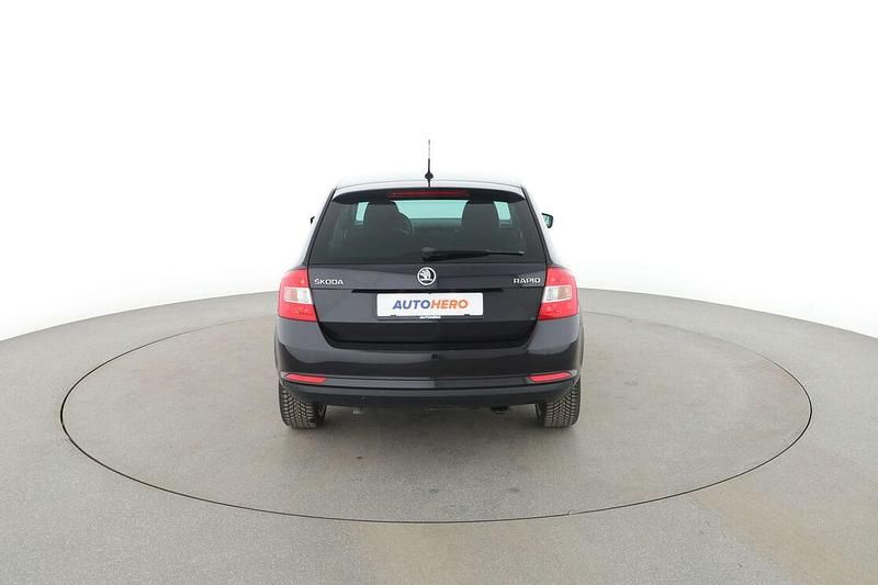 Gebraucht Skoda Rapid Joy 110 PS (80 kW) 2016 Schwarz Kleinwagen