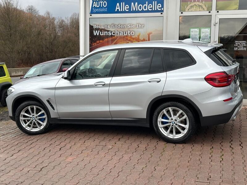 Gebraucht BMW X3 Advantage 190 PS (139 kW) 2021 Glaciersilber metallic SUV