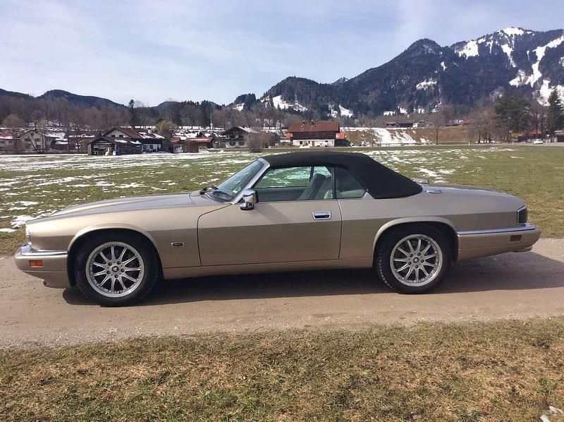 Second-hand Jaguar XJS 232 CP (170 kW) 1995 Cabrio