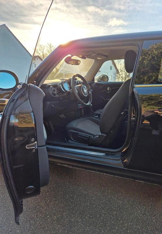 Gebraucht Mini ONE 102 PS (75 kW) 2014 Schwarz Kleinwagen