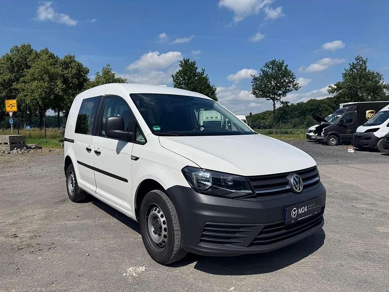 Candyweiß Gebraucht 2019 VW Caddy Van / Kleinbus | 12.500 € (Etwas zu teuer) - Bild 1/4
