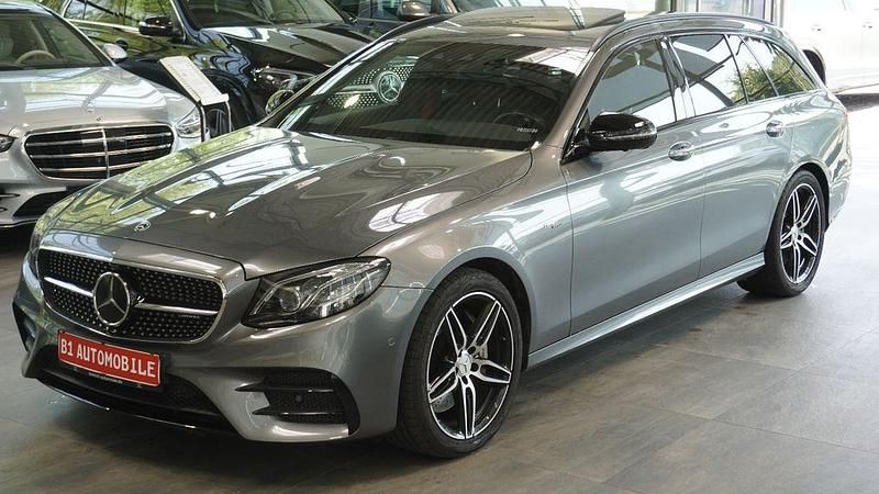 Grau Gebraucht 2018 Mercedes E53 AMG AMG Limousine | 43.991 € (Fairer Preis) - Bild 1/4