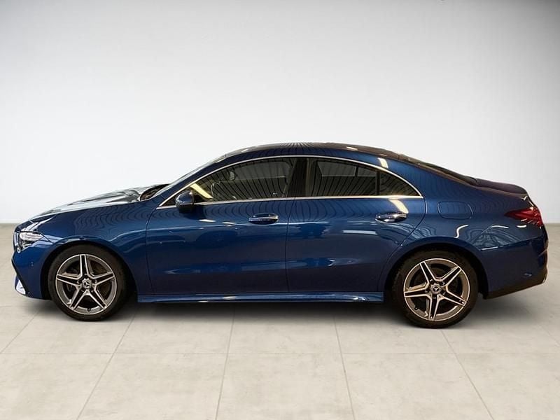 Gebraucht Mercedes CLA200 Style 163 PS (119 kW) 2024 Blau Coupé
