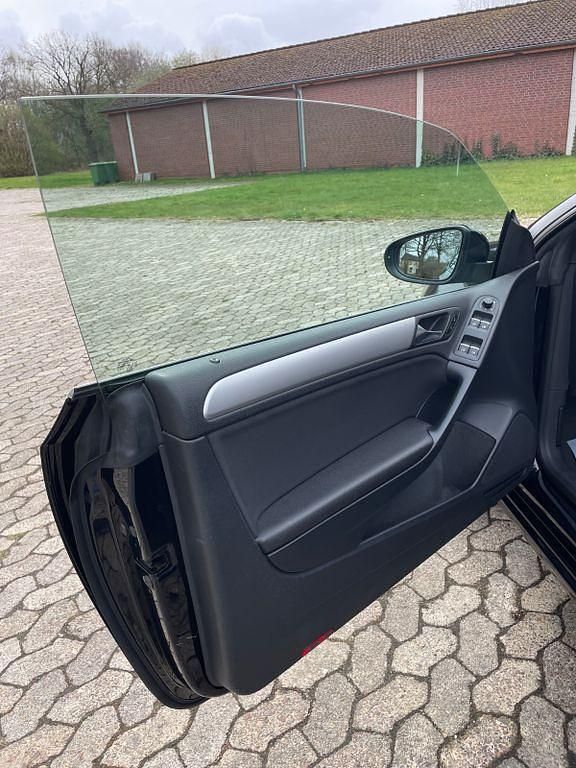 Gebraucht VW Golf Cabriolet 105 PS (77 kW) 2012 Schwarz Cabrio