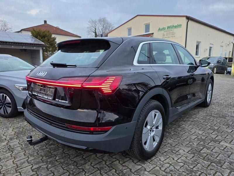 Gebraucht Audi e-tron 230 kW (313 PS) 2022 Schwarz SUV