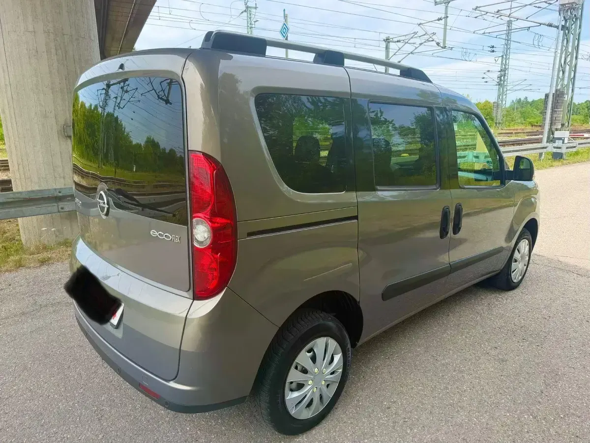 Gebraucht Opel Combo Edition 90 PS (66 kW) 2013 Grau Van / Kleinbus