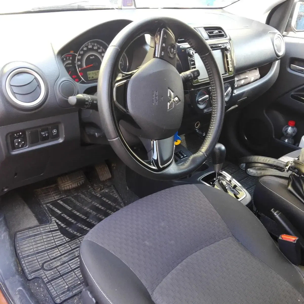Gebraucht Mitsubishi Space Star 80 PS (58 kW) 2017 Orange Kleinwagen