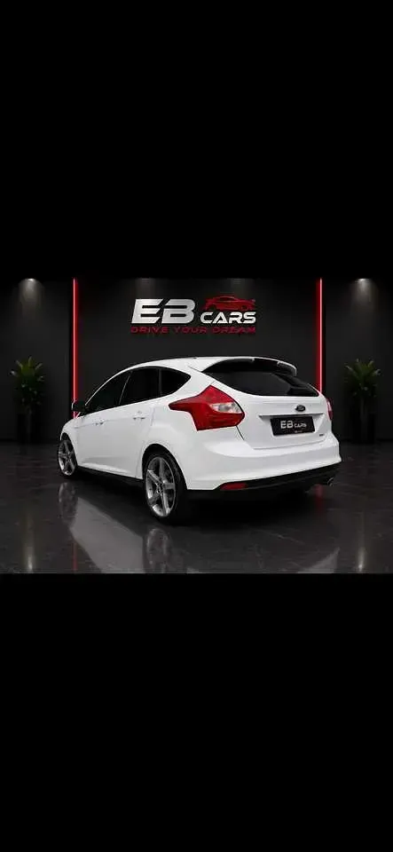 Gebraucht Ford Focus Titanium 150 PS (110 kW) 2012 Frostweiß Kleinwagen