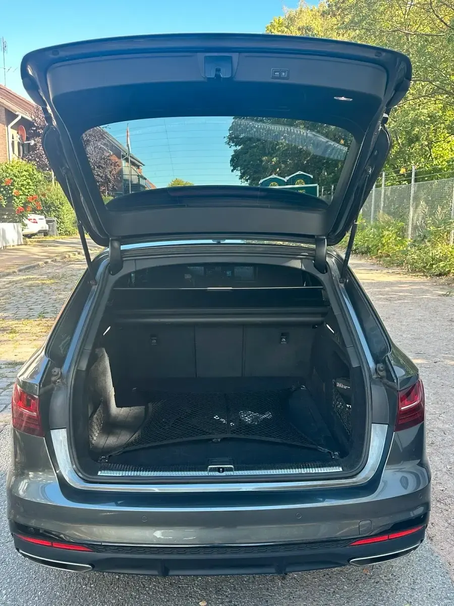Gebraucht Audi A4 S-Line 245 PS (180 kW) 2020 Grau Kombi