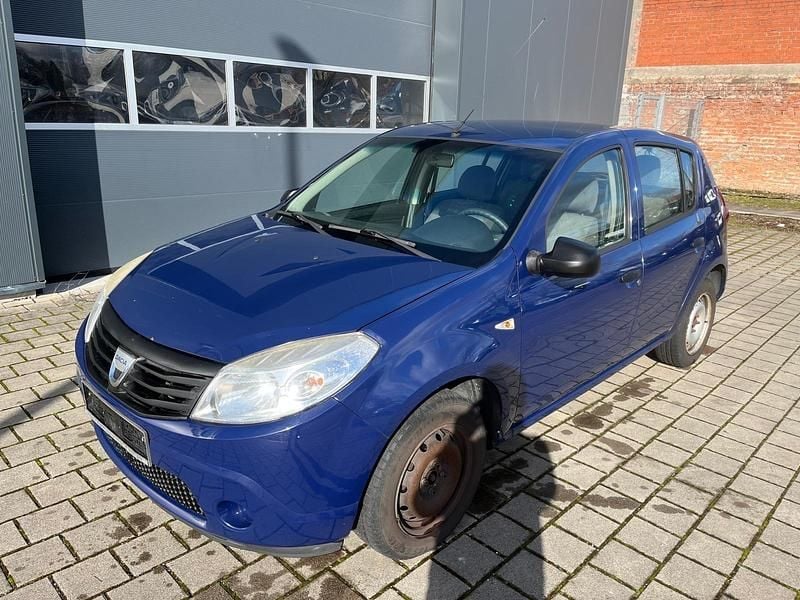 Gebraucht Dacia Sandero 75 PS (55 kW) 2009 Blau Limousine