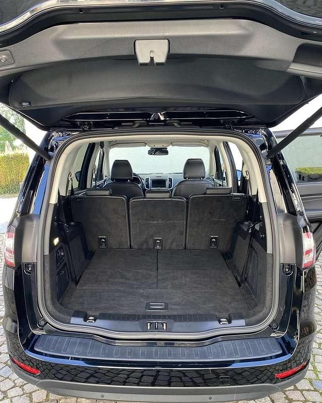 Gebraucht Ford Galaxy Titanium 179 PS (131 kW) 2017 Schwarz Van / Kleinbus