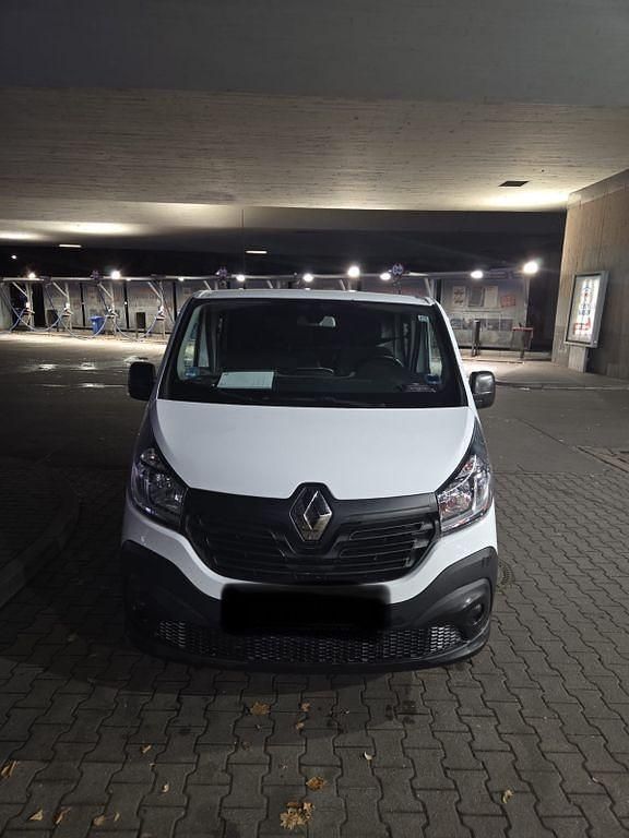 Weiß Gebraucht 2016 Renault Trafic Van / Kleinbus | 13.000 € (Fairer Preis) - Bild 1/4
