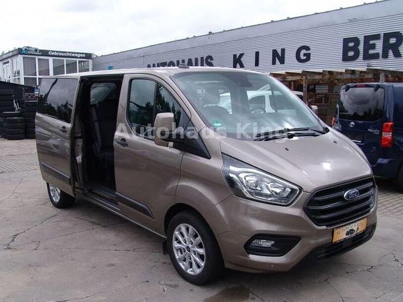 Silber Gebraucht 2021 Ford Tourneo Trend Van / Kleinbus | 27.990 € (Fairer Preis) - Bild 1/4