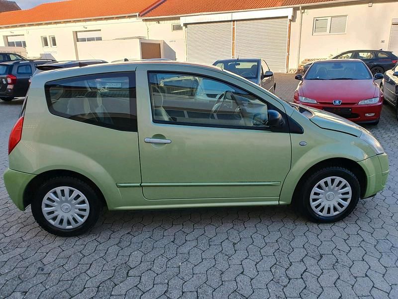 Gebraucht Citroën C2 73 PS (53 kW) 2005 Grün Kleinwagen