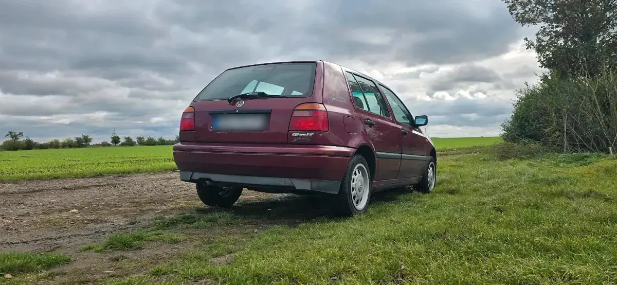 Gebraucht VW Golf III 75 PS (55 kW) 1997 Rot Limousine