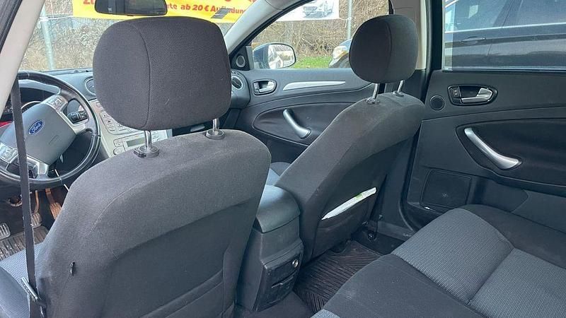 Gebraucht Ford Mondeo Trend 140 PS (102 kW) 2007 Blau Limousine