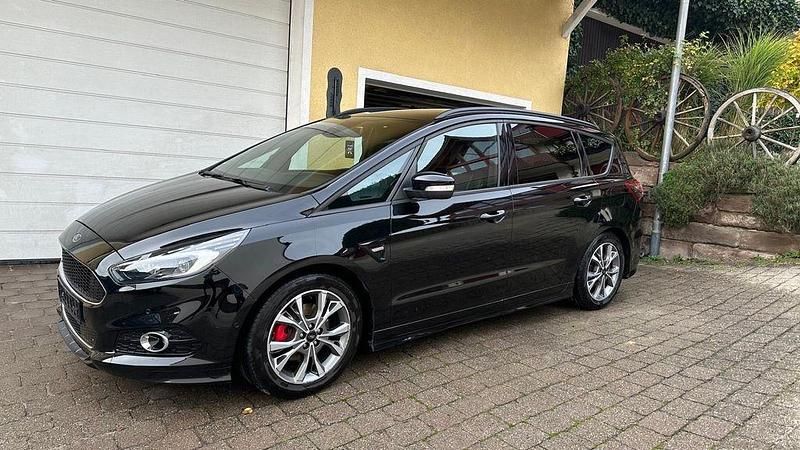 Gebraucht Ford S-MAX ST-Line 190 PS (139 kW) 2019 Schwarz Van / Kleinbus