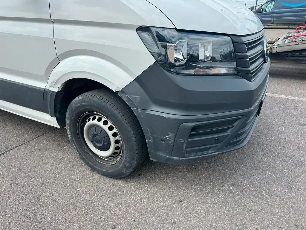 Gebraucht VW Crafter 102 PS (75 kW) 2023 Weiß Van
