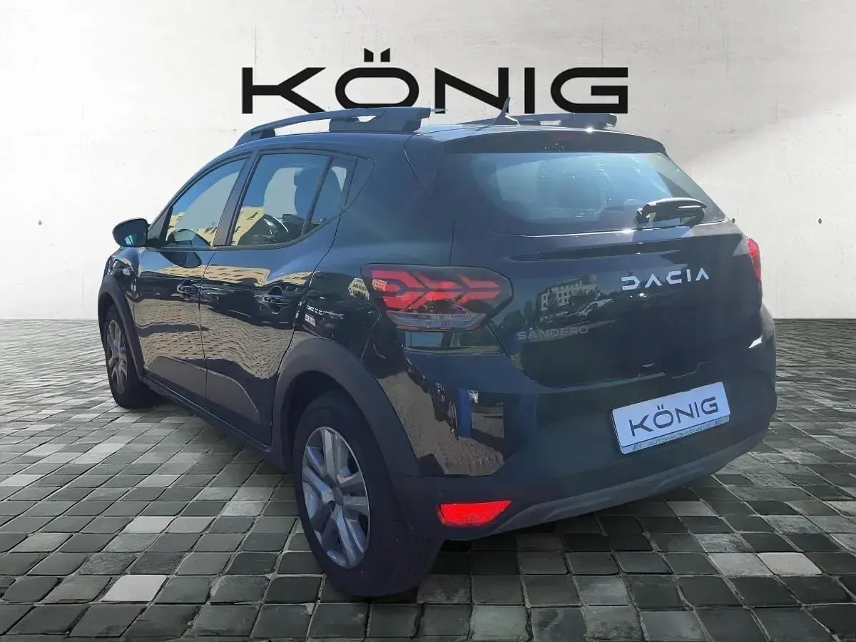Gebraucht Dacia Sandero Expression 91 PS (66 kW) 2023 Schwarz Limousine