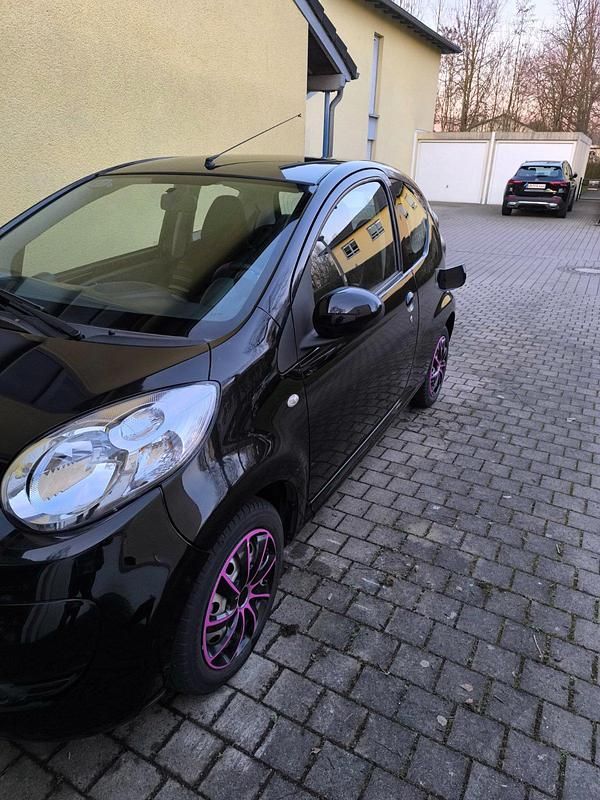 Gebraucht Citroën C1 Style 68 PS (50 kW) 2011 Schwarz Kleinwagen