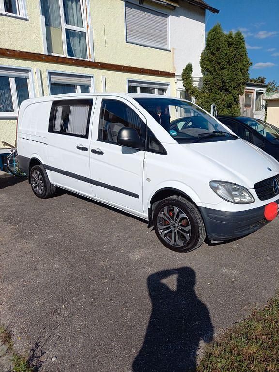 Weiß Gebraucht 2008 Mercedes Vito Van / Kleinbus | 8.000 € (Fairer Preis) - Bild 1/4