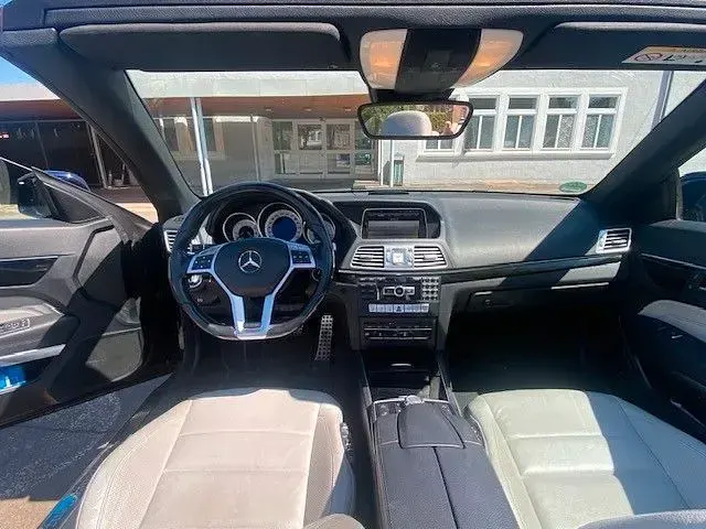 Gebraucht Mercedes E200 Sport Edition 184 PS (135 kW) 2015 Blau Cabrio