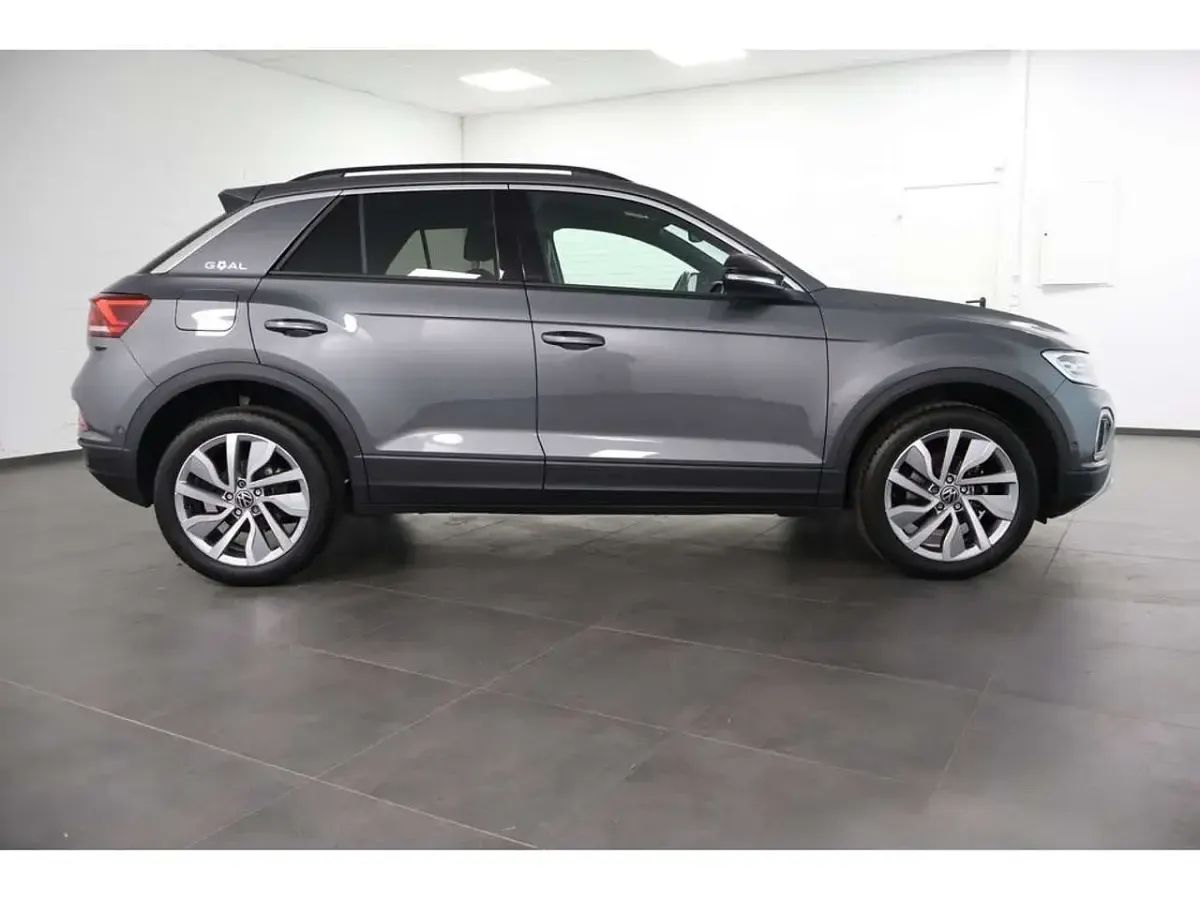 Gebraucht VW T-Roc Goal 150 PS (110 kW) 2025 Grau SUV