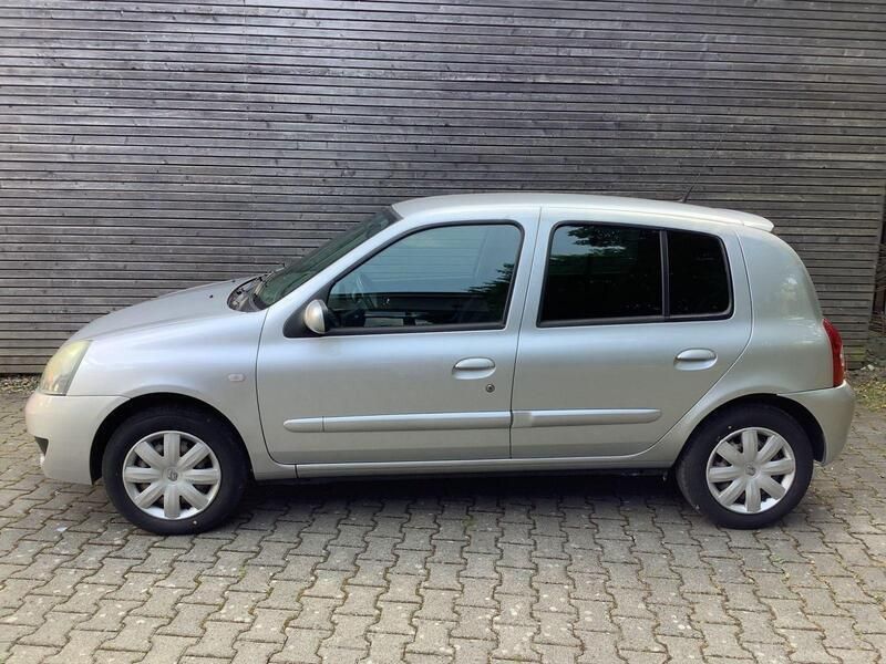 Silber Gebraucht 2008 Renault Clio II Campus Limousine | 1.600 € (Guter Preis) - Bild 1/4