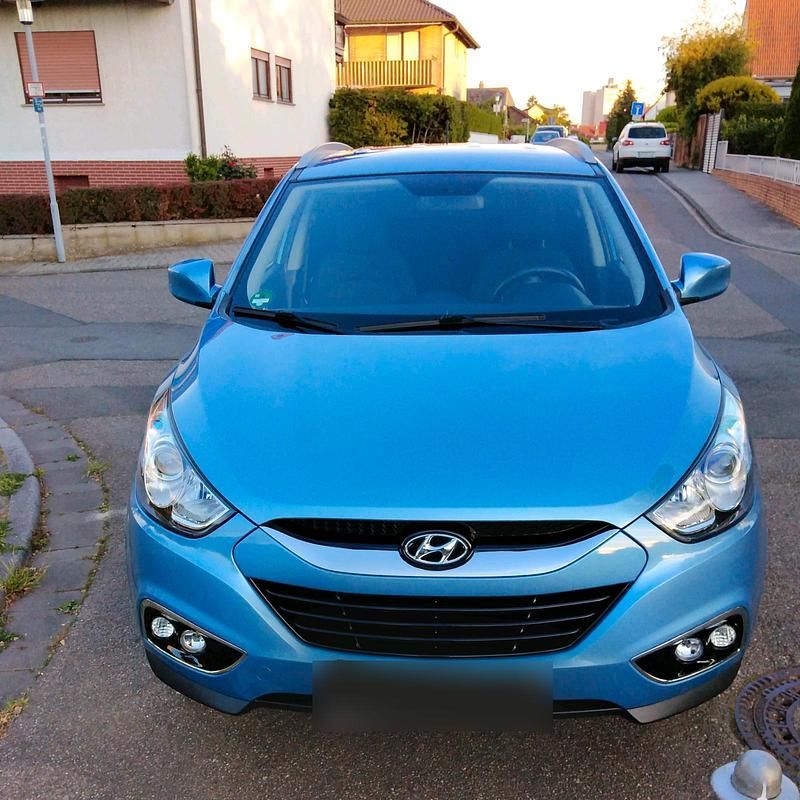 Gebraucht Hyundai ix35 135 PS (99 kW) 2012 Blau SUV