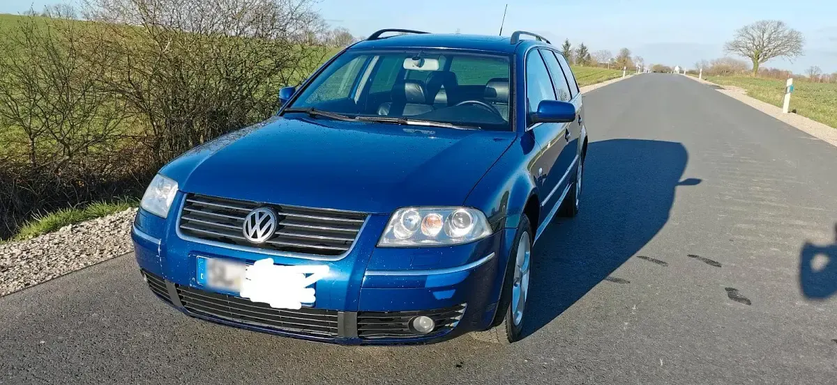Używany VW Passat Highline 131 KM (96 kW) 2002 Niebieski Kombi