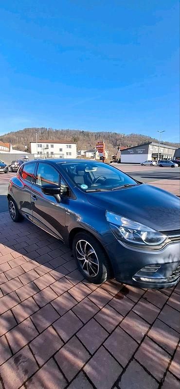 Gebraucht Renault Clio IV LIMITED 90 PS (66 kW) 2018 Grau Kleinwagen