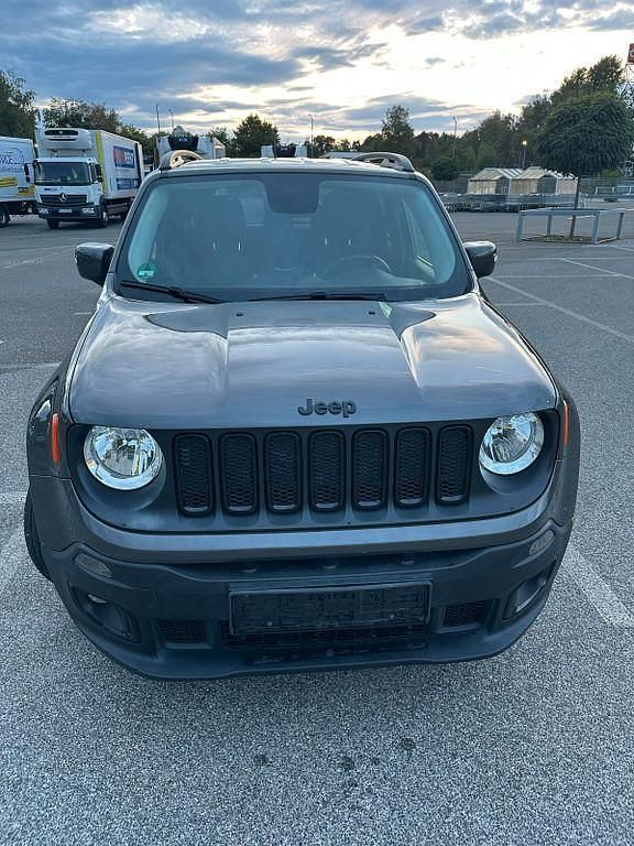 Grau Gebraucht 2016 Jeep Renegade SUV | 9.500 € (Fairer Preis) - Bild 1/4
