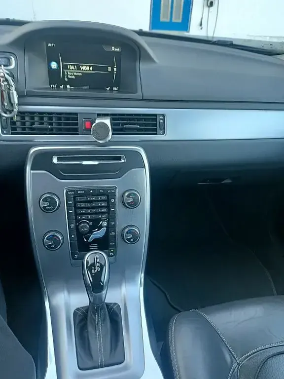 Gebraucht Volvo V70 Linje Svart 150 PS (110 kW) 2016 Grau Kombi