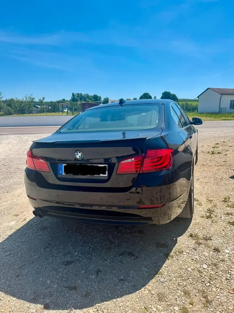 Używany BMW 520 184 KM (135 kW) 2011 Czarny Sedan/Limuzyna