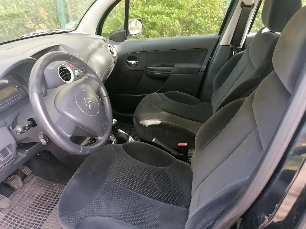 Usado Citroën C3 Exclusive 73 CV (53 kW) 2006 Negro Utilitario
