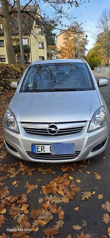 Gebraucht 2011 Opel Zafira Family Kombi | 3.700 € (Fairer Preis) - Bild 1/4