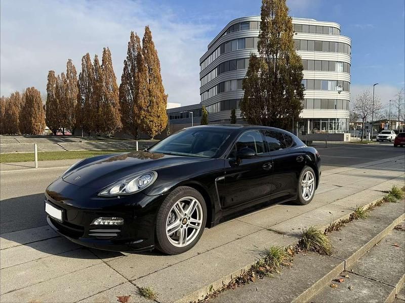 Gebraucht Porsche Panamera Basis 299 PS (219 kW) 2011 Schwarz Kleinwagen