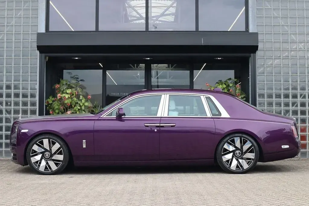 Gebraucht Rolls Royce Phantom 572 PS (420 kW) 2022 Violett Limousine