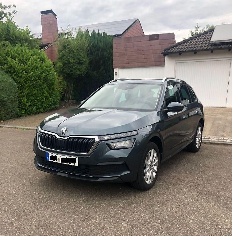 Grau Gebraucht 2020 Skoda Kamiq Style SUV | 17.990 € (Guter Preis) - Bild 1/4
