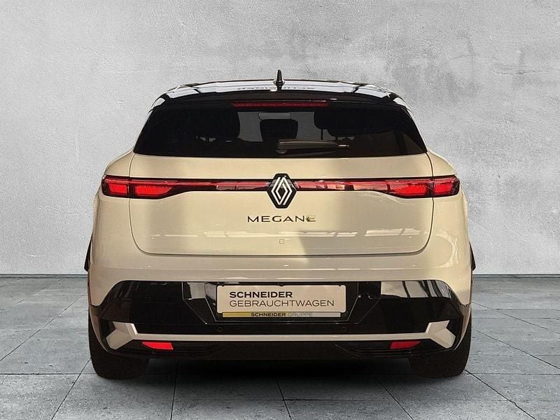Second-hand Renault Megane E-Tech Techno 96 kW (131 CP) 2022 Alb Berlinǎ