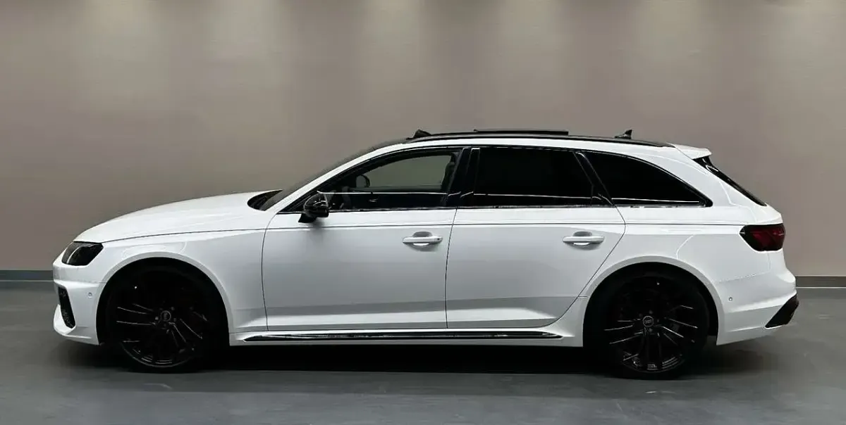 Gebraucht Audi RS4 Sport 450 PS (330 kW) 2023 Weiß Kombi