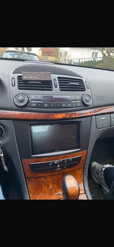 Gebraucht Mercedes E320 224 PS (164 kW) 2002 Silber Limousine