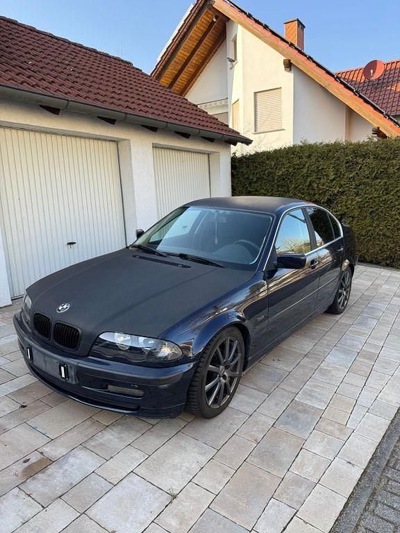 Blau Gebraucht 1999 BMW 320 M Performance Limousine | 6.250 € (Etwas zu teuer) - Bild 1/4